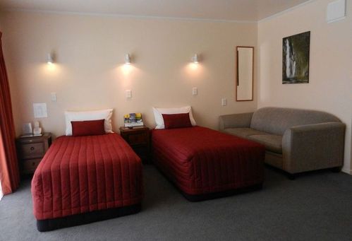 asure amber court motel te anau