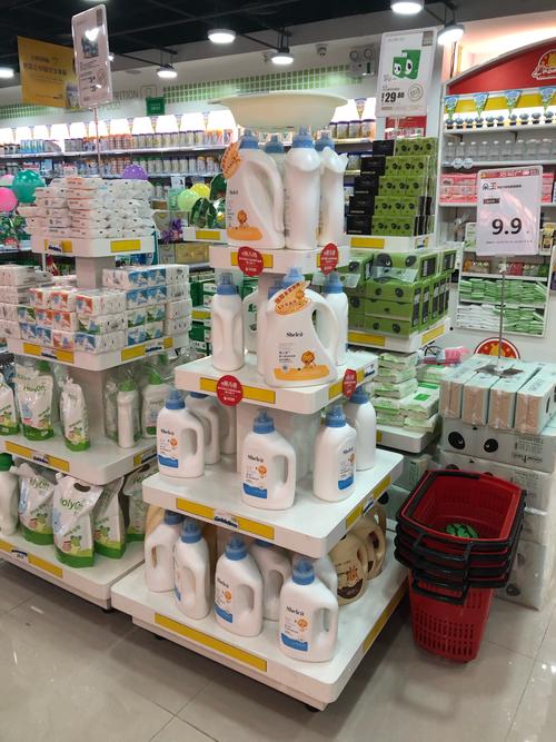 活动洗衣液为陈列赠品和pop
