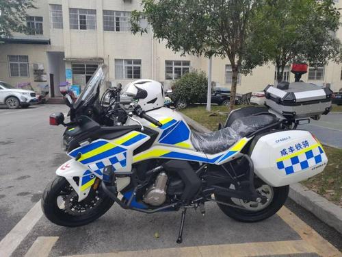 东西部协作再添余杭元素,春风警用摩托车正式亮相咸丰