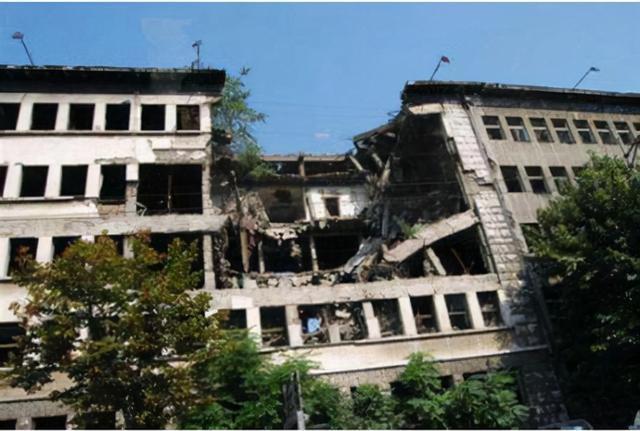 1999年美国轰炸我国驻南斯拉夫大使馆我们为什么没有反击