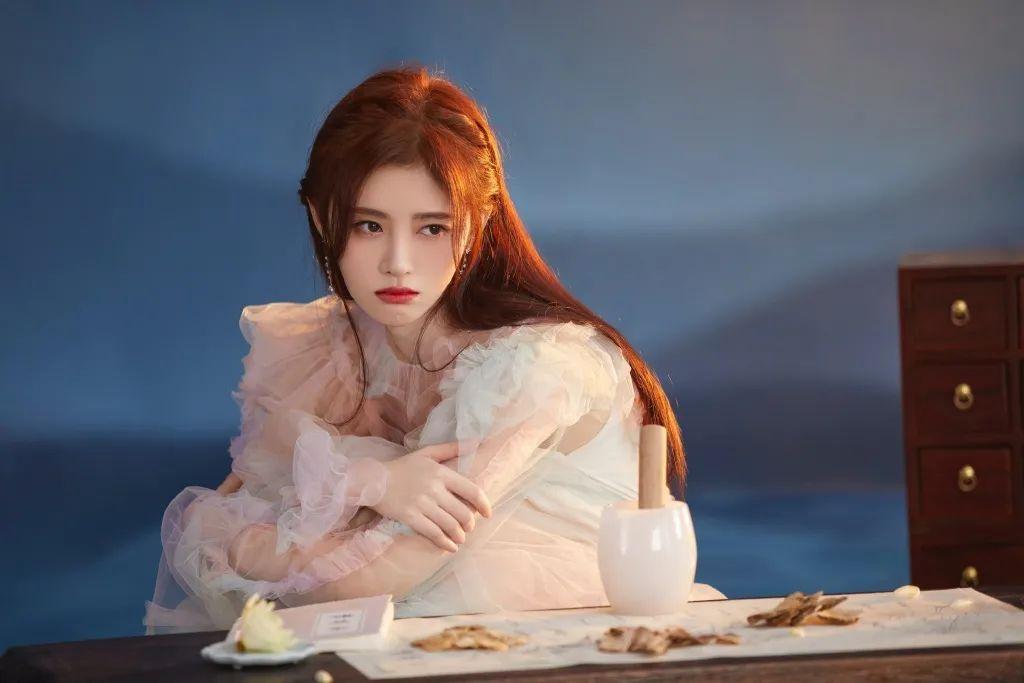 鞠婧祎壁纸宝贝真的太美了就像是从天上下凡的仙女