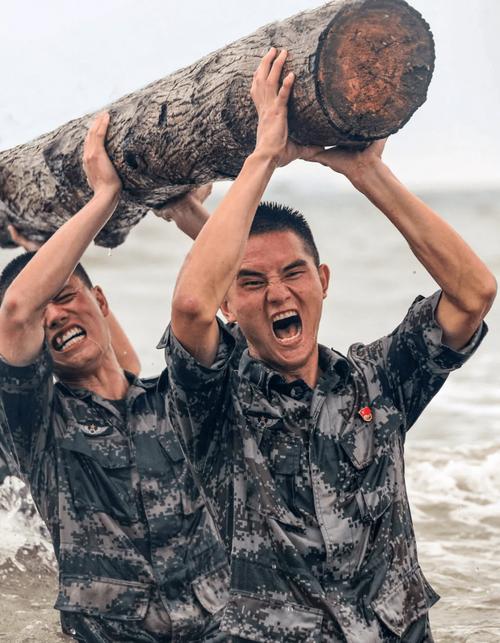 听说,最帅的男人在中国部队