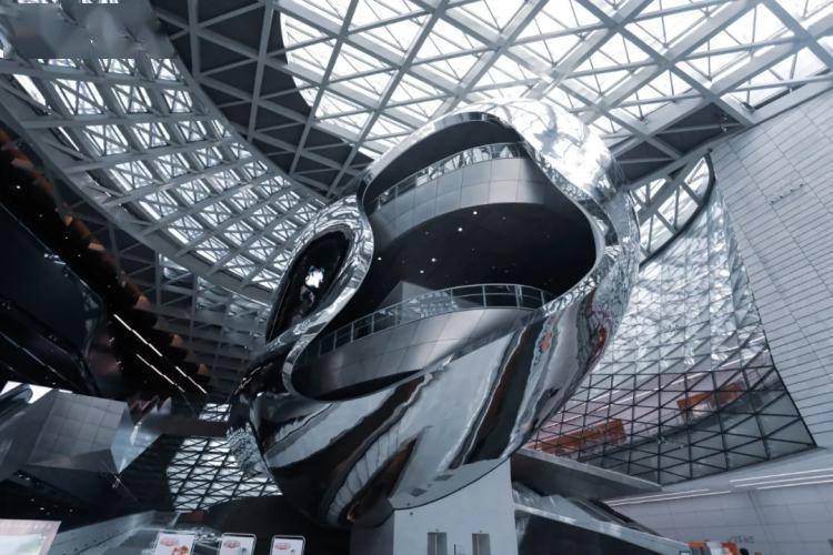 3岁的深圳"两馆",将提供一份怎样的美术馆新样本?