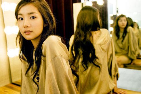 就是《搞笑一家人》里那个漂亮清纯的小姑娘嘛!