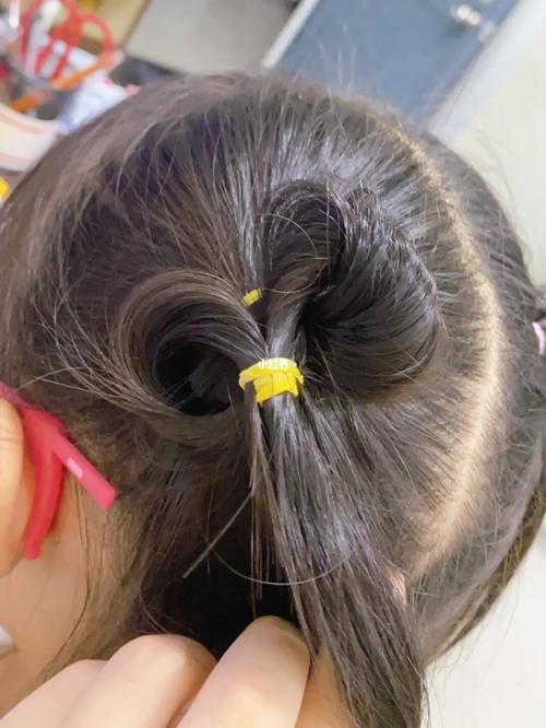 跟小红书上学的96蝴蝶结发型_蝴蝶结_发型_儿童发型