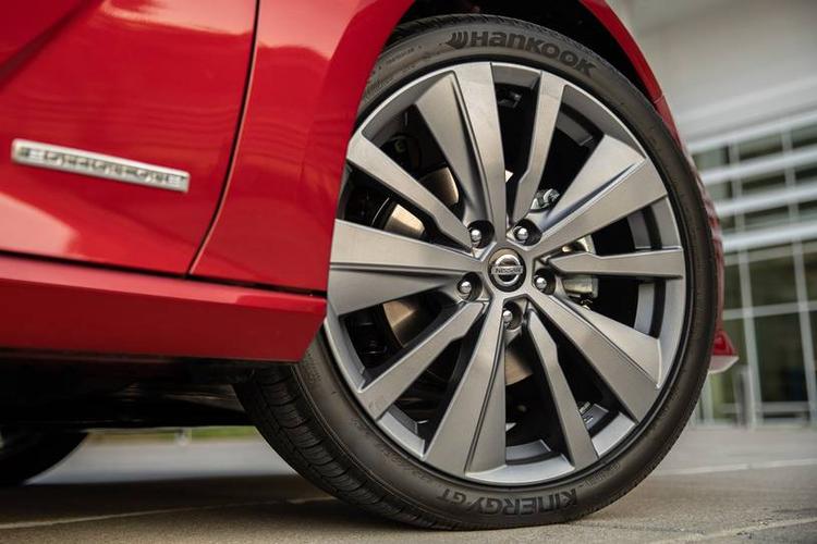 日产天籁美版车款和国内车款配置图片对比