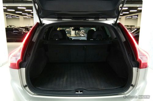 沃尔沃xc60后备箱