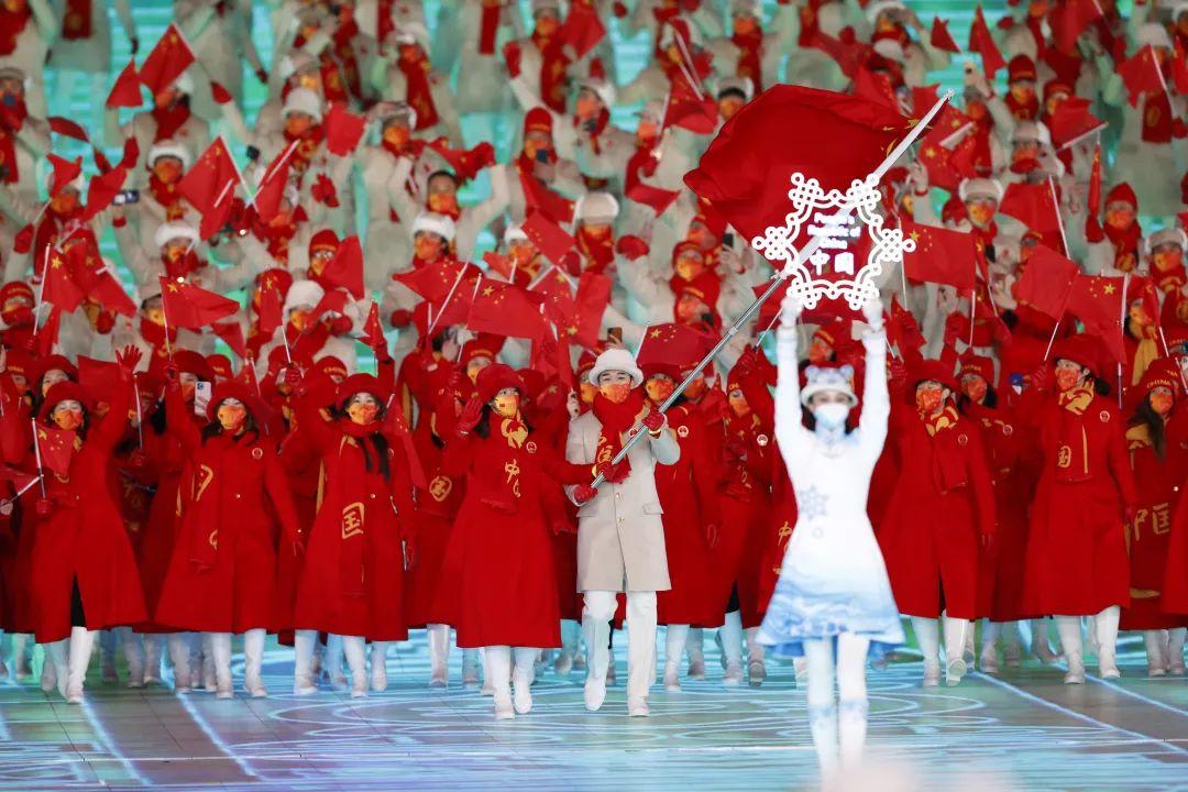 北京冬奥会开幕式羽绒服火出圈最火三大品牌背后有联系