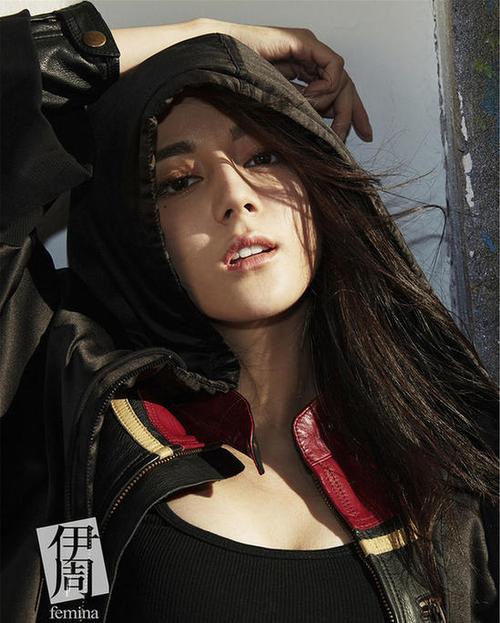 迪丽热巴封面大片曝光 酷美有范攻气十足