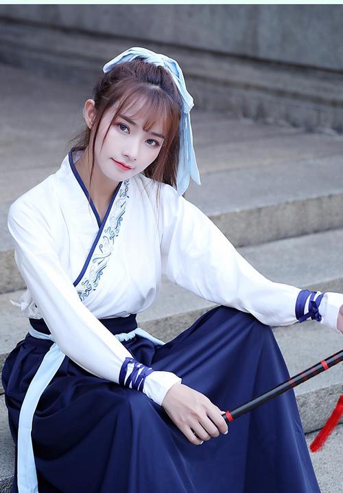 风范,如果 能穿越时空,回到古代,看看侠女的风姿,仗剑走天涯.得