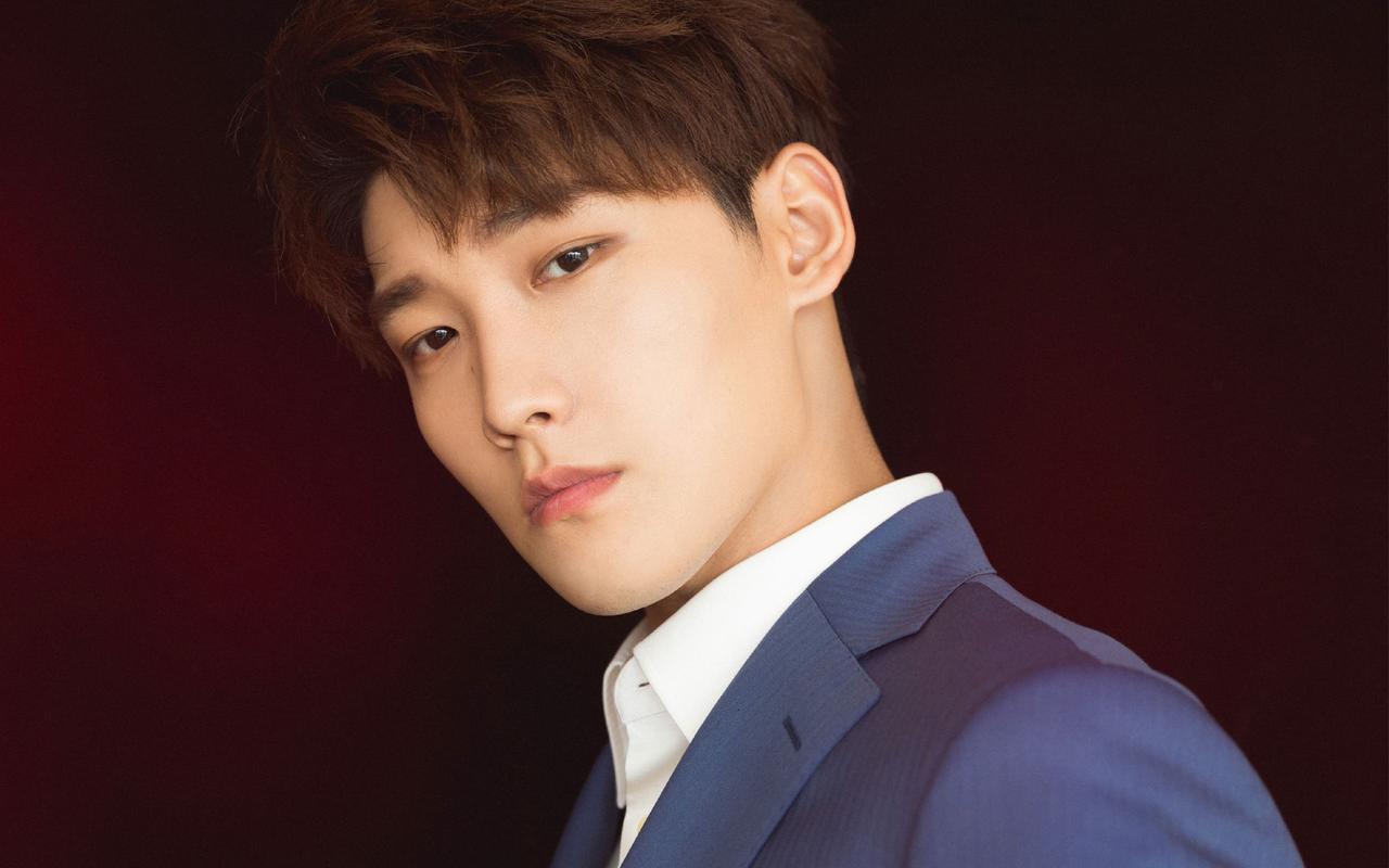 邢昭林帅气西装写真图片桌面壁纸