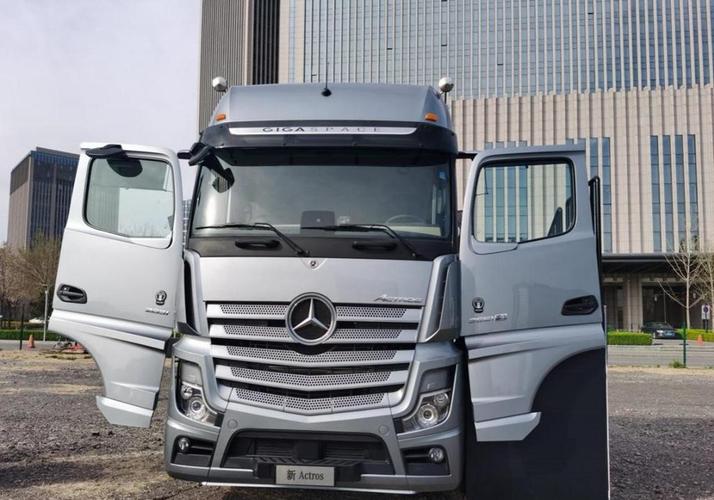 细腻而华丽的精品——奔驰第五代阿克托斯初体验