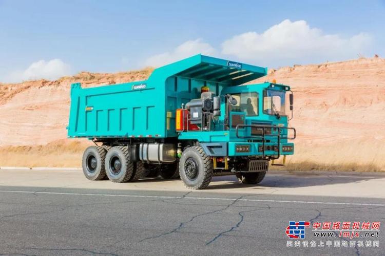 △swk90宽体自卸车