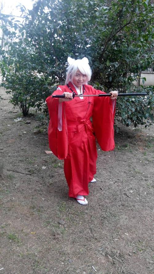 大家来看看我cos的犬夜叉吧,造型还有选景还有姿势怎么样?