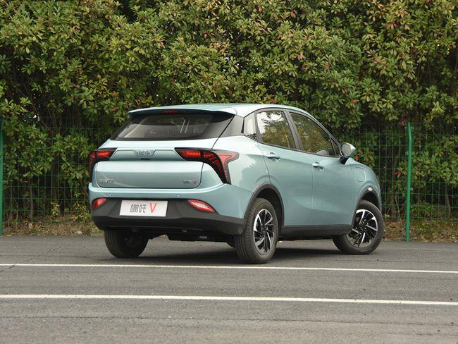 纯电小型suv之争:比亚迪元pro对比哪吒v