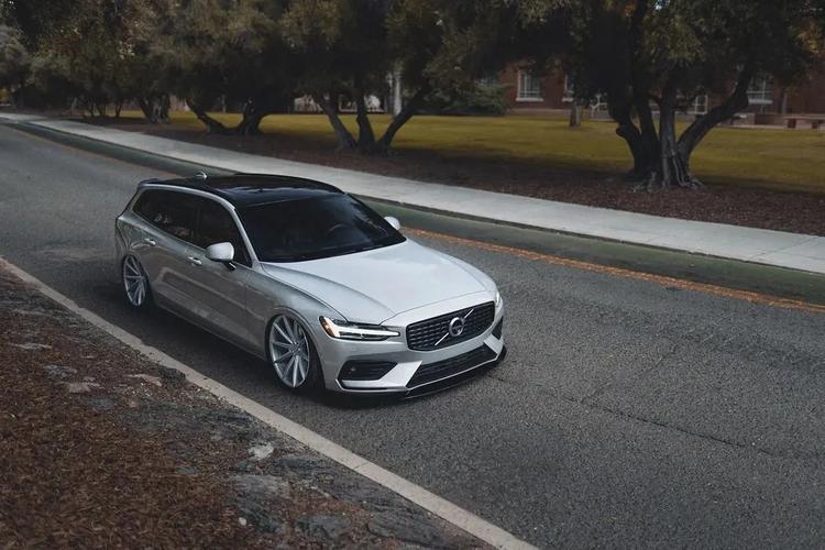 冷门旅行车新玩法,沃尔沃v60轻改案例