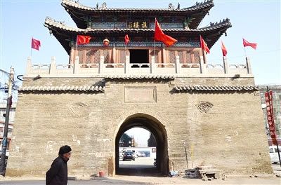 临颍谯楼又名钟鼓楼