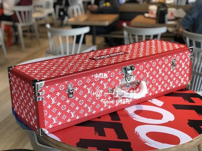 种草lv supreme联名限量滑板箱 大号硬箱_滑板_supreme怎么样_种草