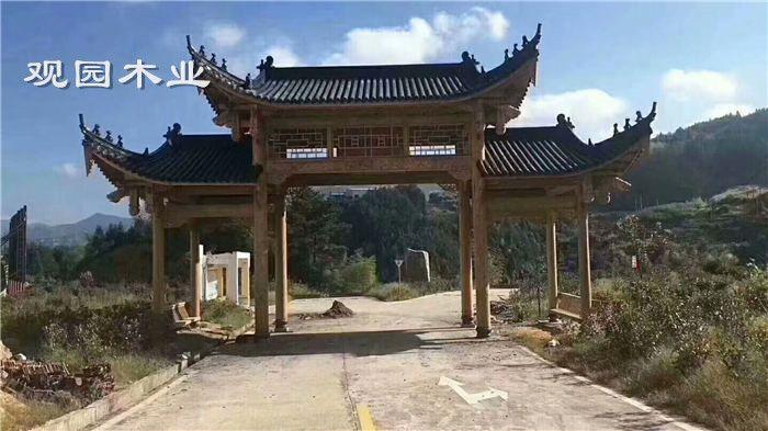 新农村景区防腐木门楼牌坊防腐木护栏垃圾桶