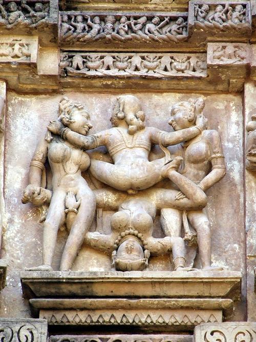 这里所有的神庙都宏伟壮丽,所有的神庙都布满雕刻,这些神庙已成为历史