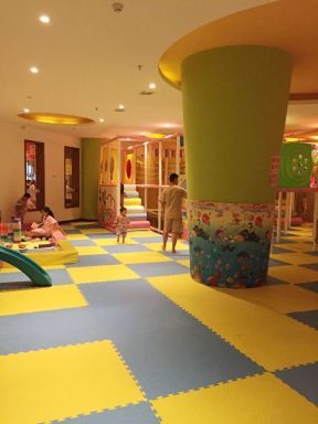 幼儿园大厅柱子装修图  767