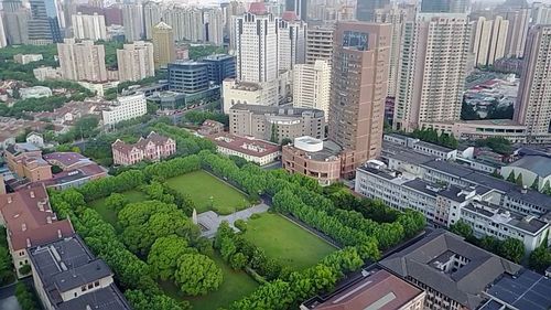 徐汇校园  以下为徐汇校区 徐汇校区,是上海交通大学的发源地