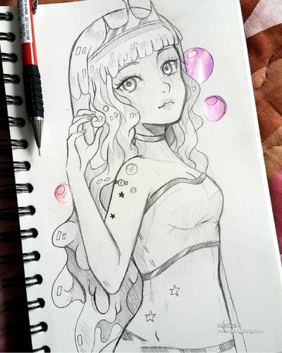 只有这样才能还原出一个完整的形象,很多画手喜欢用铅笔来画动漫角色