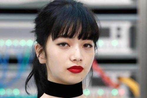"富江刘海"配上小松菜奈的颜,这谁扛得住啊!