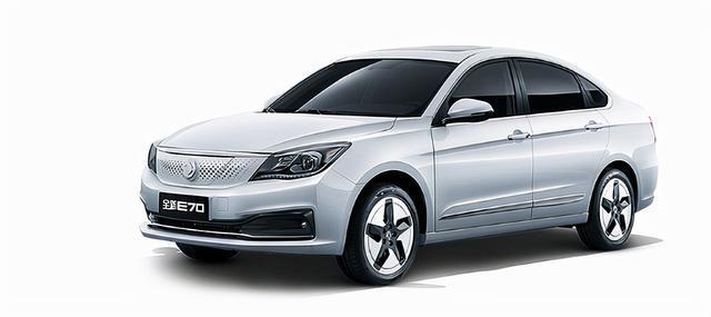 作为新能源出租车东风风神e70可谓是完美契合满足车主的喜爱