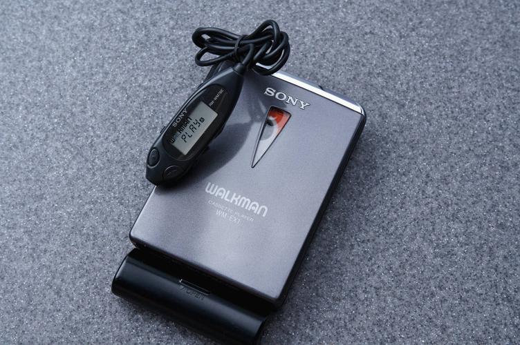 极美品★ sony ソニー walkman 15周年记念机种 ポータブルカセット