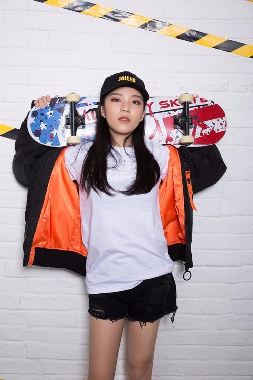 专业知识方面,刘佳cf技术优秀,曾拿过广西百城联赛省冠,对地图点位