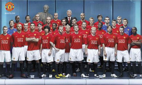 曼联签入两小将 新主场球衣曝光董方卓参与合照