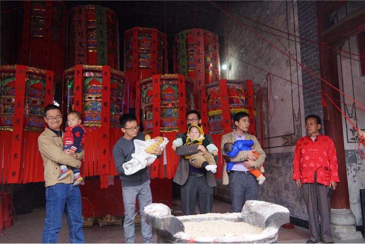 河源忠信花灯民俗文化节精彩开幕,省非遗600年吊灯习俗了解下