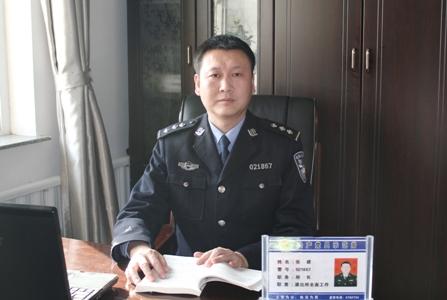 张建:热血忠心筑警魂 一片丹心为人民