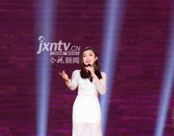 喻越越的演艺经历