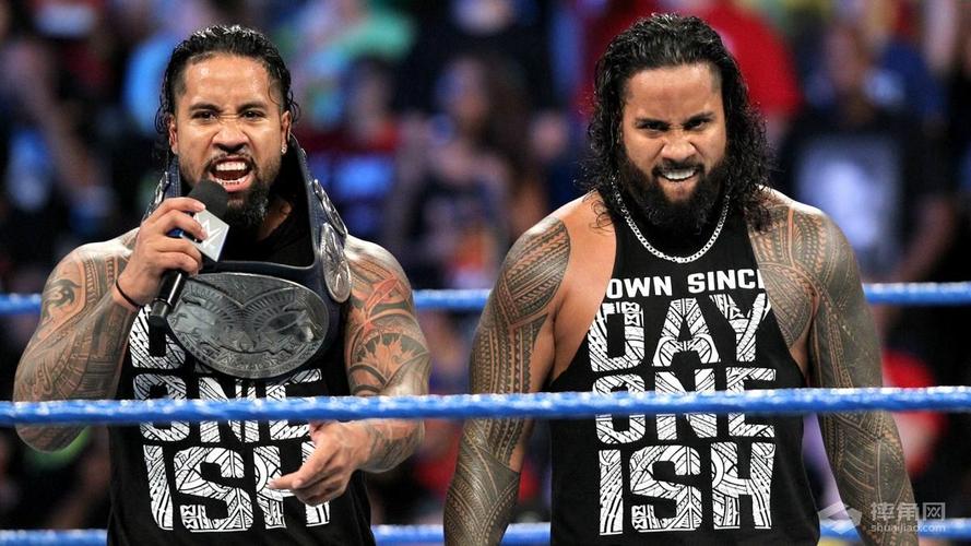 乌索兄弟对阵热血兄弟!《wwe smackdown 2017.08.23》