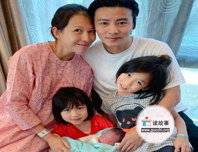 蔡少芬产子 丈夫张晋第一时间更新社交平台晒一家五口