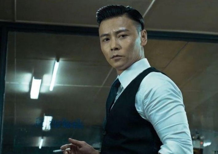 两次打倒吴京打断甄子丹鼻梁,连发哥都要称师父的张晋什么来头?