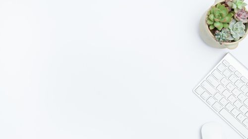 三张简洁办公桌面ppt背景图片