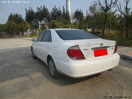 实拍05款丰田凯美瑞,人都老了,他依然年轻