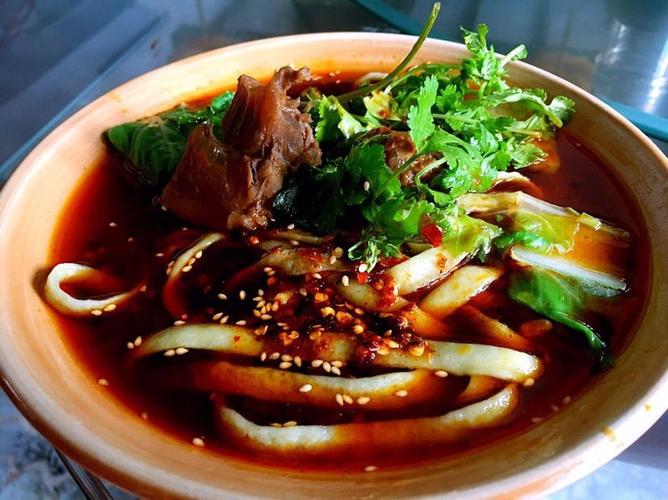 当地特色绿豆粉,非常好吃筋道.一大碗早上一会就被我落下肚,回味呢.