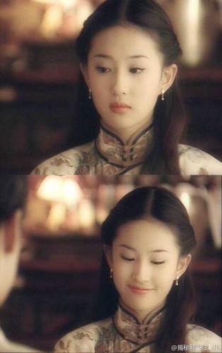 刘亦菲(1987年8月25日-),本名刘茜美子,曾用名安风,中国内地新生代女