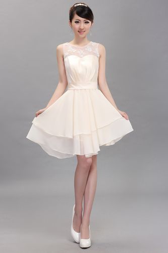 明星同款连衣裙伴娘群短款小礼服裙新娘装时尚蕾丝敬酒服