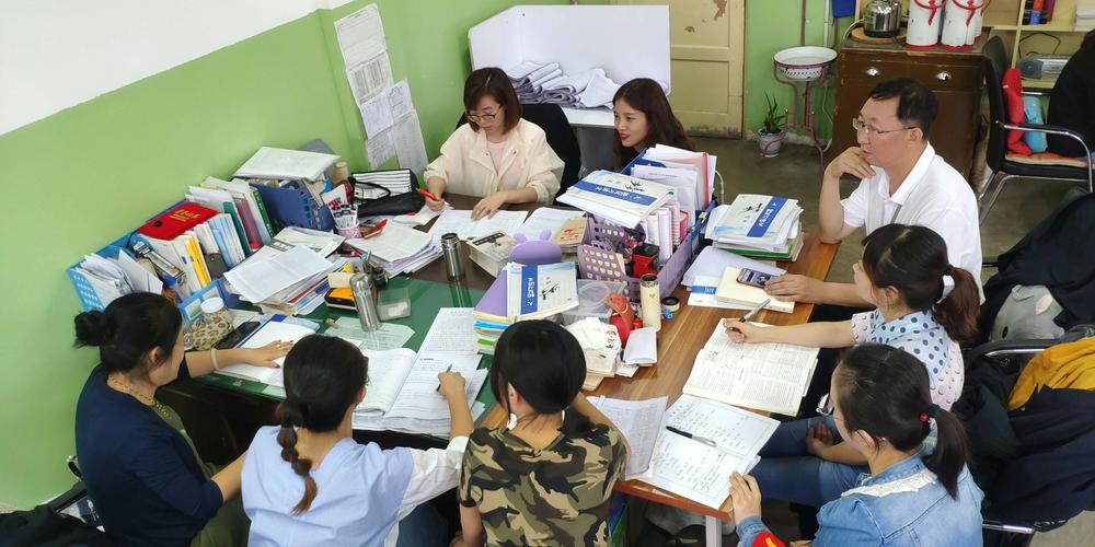 砥砺前行 追求卓越——哈密市第八中学开学剪影