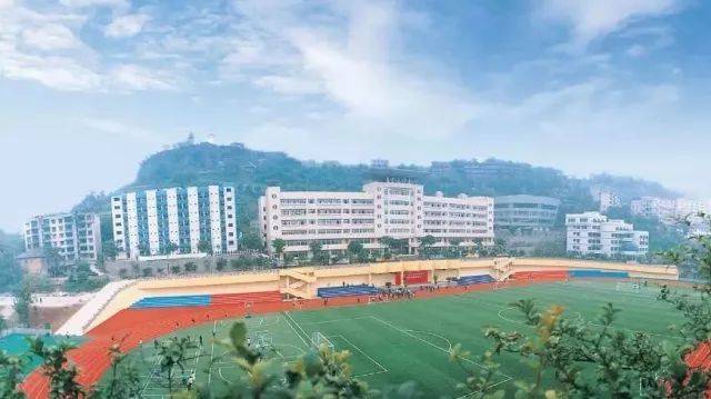 重庆市第二十九中学校游泳馆即将竣工调试