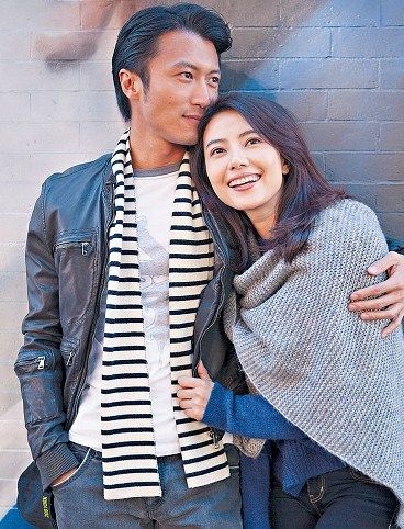 谢霆锋高圆圆亲密剧照曝光 纽约街头紧紧相拥(图)