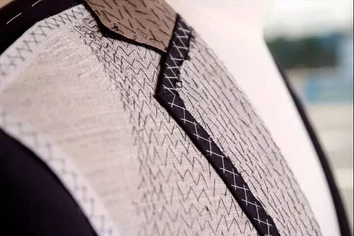 有人说男人的第二套西装才是他生活品味的真实投射,因为第一套西装