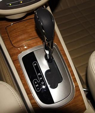 别克商务车gl8m挡如何使用