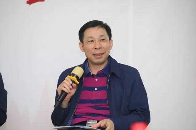 郭杰应重点关注我国经济持续增长动力的问题