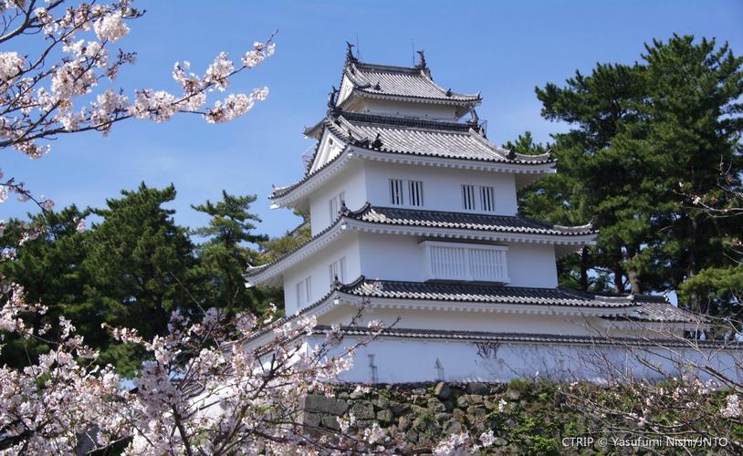 日本福冈 长崎5日跟团游(3钻)·双温泉 美食 原爆穹顶 奥特莱斯